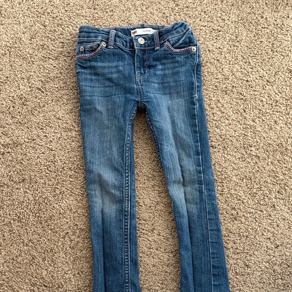Levi's Classic Blue Jeans - Picture 1 of 3